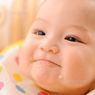 赤ちゃんを可愛く撮影するコツ♡かわいい赤ちゃんの表情をキレイに写真に撮るテクニックと構図のアイデア