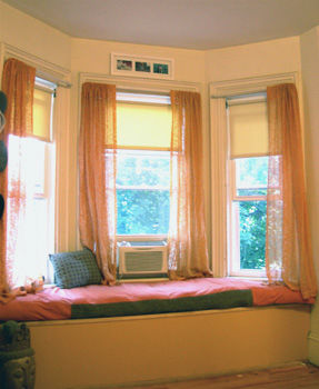 憧れの おしゃれな出窓 はこうやってつくる 海外インテリアに学ぼう おにぎりまとめ