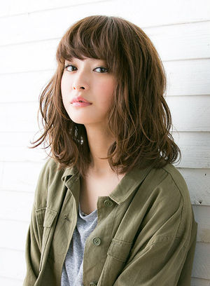 14年秋冬は黒髪ミディアムで10倍かわいく ヘアスタイル おにぎりまとめ