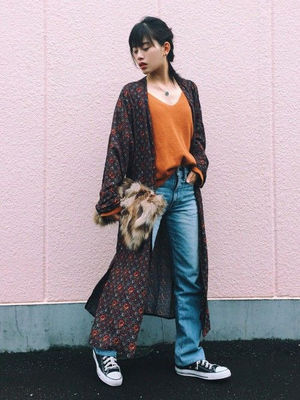 春アウターはコレ 冬から着れる 柄ガウン の最旬コーデ おにぎりまとめ