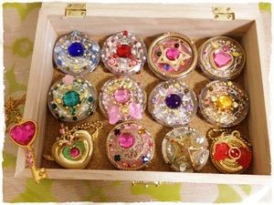 ついに商品化 セーラームーンコスメ ムーンクリスタルパワーメイクアップ おにぎりまとめ