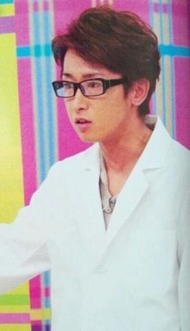 大野智さん久々の榎本 鍵のかかった部屋 チックなメガネに嵐ファン歓喜 おにぎりまとめ