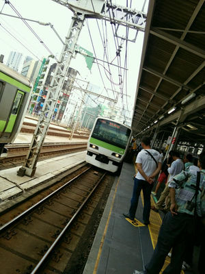 現地画像 8月1日 山手線 神田駅で人身事故 発生時にギギギ という嫌な音 おにぎりまとめ
