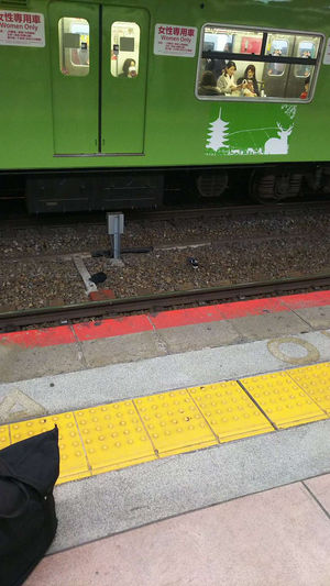 大和路線 天王寺駅で人身事故 人が巻き込まれてバラバラぐちゃぐちゃ 目撃者パニック 電車遅延4 10 おにぎりまとめ