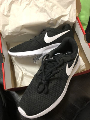 履きまくりスニーカー Nike タンジュン 購入ツイートが続々アップ おにぎりまとめ