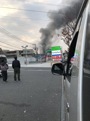 火事情報まとめ 大阪府吹田市山田北のコーナン千里山田店で黒煙火災 周辺で停電11月28日 おにぎりまとめ