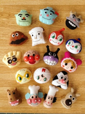 アンパンマン 羊毛フェルト 作り方 画像 動画 おもちゃ 指人形 マスコット おにぎりまとめ